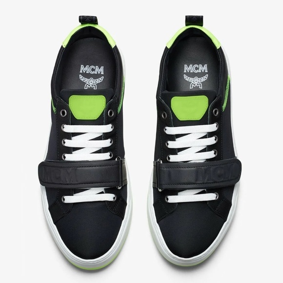 NEW MCM RUNNERS SHOES KICKS NEON GREEN BLACK STRAP DUST COVER - Picture 8 of 8
